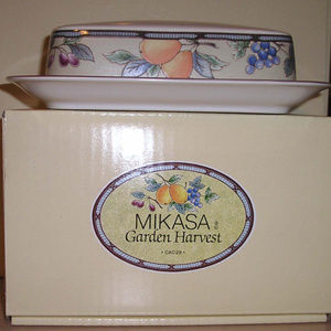 NEW MIKASA  GARDEN HARVEST Covered Butter Dish